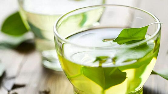 Зеленият чай е изключително здравословна напитка, консумирана в японската диета. 