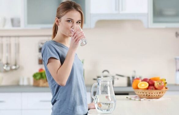 Пиене на вода преди хранене за отслабване на мързелива диета